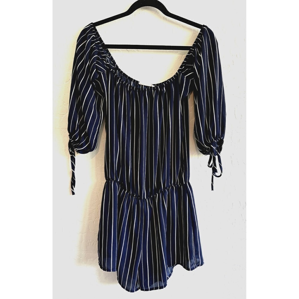Honey Punch Navy Nautical Romper Woman's Size M‎ Shorts Summer Beachy